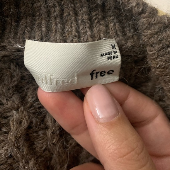 Aritzia Wilfred Free Adley Cropped Cardigan Sweater - Picture 6 of 7